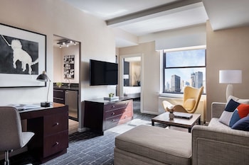One Bedroom Suite Queen Bed Deluxe