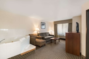 Suite, 1 King Bed with Sofa bed, Non Smoking
