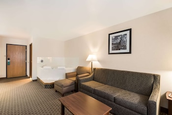 Suite, 1 King Bed with Sofa bed, Non Smoking