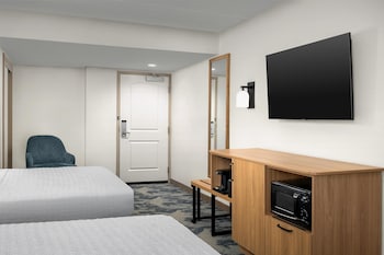 Room, 2 Queen Beds, Accessible, Non Smoking (Bath Tub)