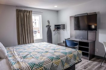 Deluxe Room, 1 King Bed, Non Smoking, Kitchen