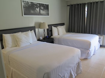 Deluxe Room, 2 Double Beds, Non Smoking