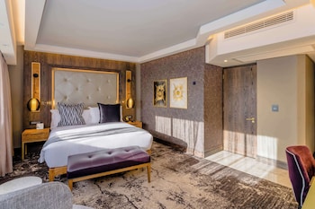 Sandton Towers Club Floor Double or Twin Room