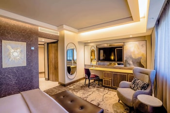 Sandton Towers Club Floor Double or Twin Room