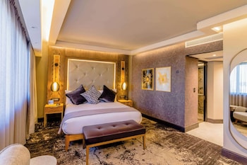 Sandton Towers Club Floor Double or Twin Room