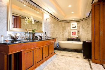 Sandton Towers Penthouse Suite