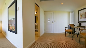 Luxury Penthouse, 1 Bedroom, Golf View, Tower