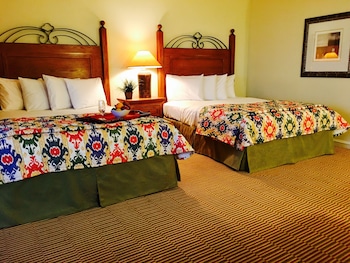 Standard Room, 2 Double Beds, Golf View, Tower