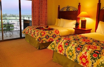 Standard Room, 2 Double Beds, Golf View, Tower