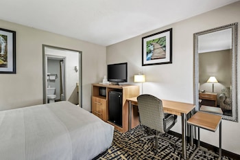 Standard Room, 1 Queen Bed, Non Smoking