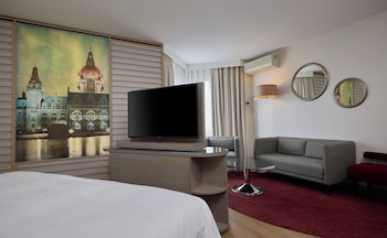 Junior Suite, 1 King Bed