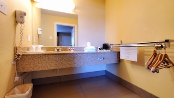 Room, 2 Queen Beds, Accessible, Non Smoking (Mobility Accessible)