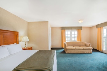 Suite, Multiple Beds, Non Smoking (One-Bedroom)