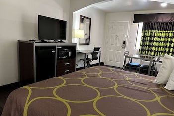 Standard Room, 1 King Bed