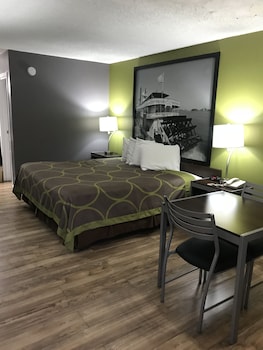 Room, 1 King Bed, Accessible, Non Smoking (Mobility Accessible)