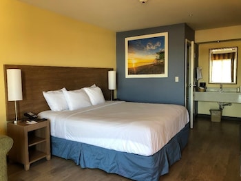Standard Room, 1 King Bed, Smoking