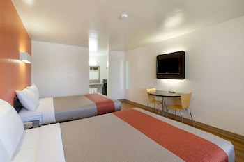 Standard Room, 2 Queen Beds, Smoking