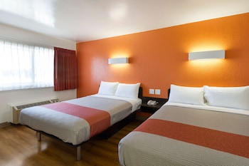 Standard Room, 2 Queen Beds, Smoking
