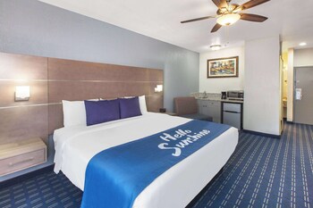 Room, 1 King Bed, Non Smoking (Second Floor, Interior Stairs Only)
