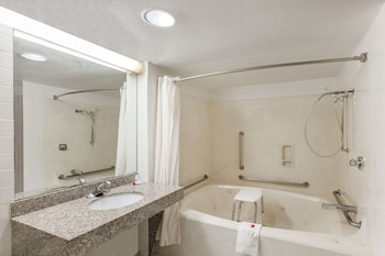 Room, 1 King Bed, Accessible, Non Smoking (Mobility/Hearing, Bathtub w/grab bars)