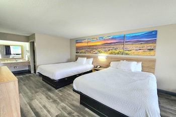 Room, 2 Queen Beds, Accessible, Non Smoking (Mobility Accessible)