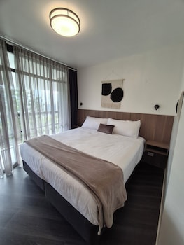One Bedroom Apartment