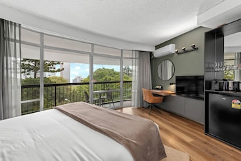 King Standard Room