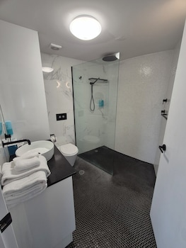 One Bedroom Apartment