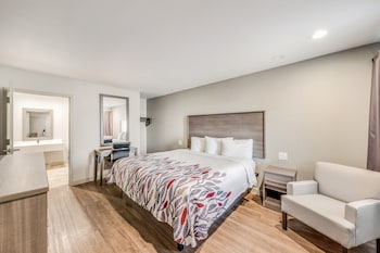 Deluxe Room, 1 King Bed, Accessible, Non Smoking