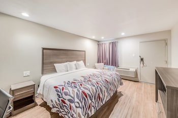 Deluxe Room, 1 King Bed, Accessible, Non Smoking