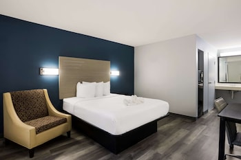 Room, 1 Queen Bed, Accessible, Non Smoking (Accessible Tub)