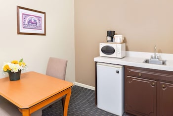 Deluxe Room, 1 King Bed