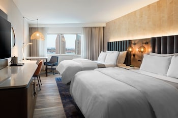 Deluxe Room, 2 Double Beds, Bay View (Mobility/Hearing Accessible, Tub)