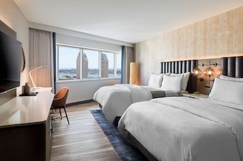 Deluxe Room, 2 Double Beds, Bay View (Mobility/Hearing Accessible, Tub)