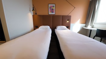 Standard Room, 2 Twin Beds
