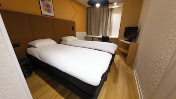 Standard Room, 2 Twin Beds