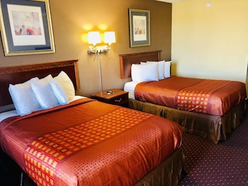 Room, 2 Queen Beds, Smoking