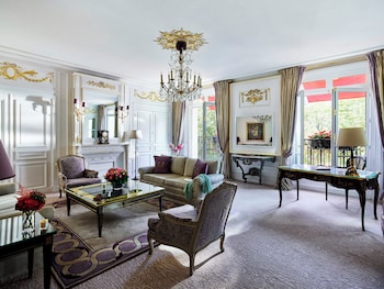 Prestige Suite - Avenue Montaigne View
