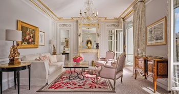 Suite Prestige Vue Avenue Montaigne avec Balcon
