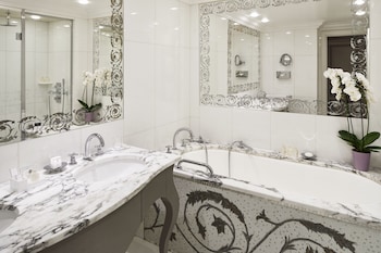 Chambre Deluxe - Vue Montaigne