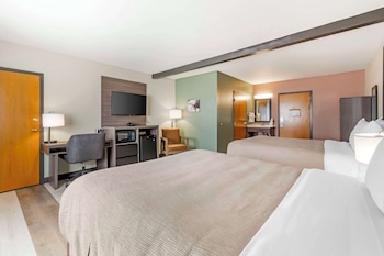 Room, 2 Queen Beds, Accessible, Non Smoking