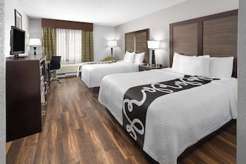 Room, 2 Queen Beds, Non Smoking
