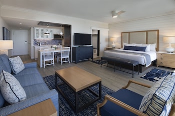 Studio Suite, 1 King Bed, Beach View