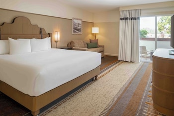Junior Suite, 1 King Bed with Sofa bed, Patio, Resort View
