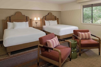 Room, 2 Queen Beds (Forest View)