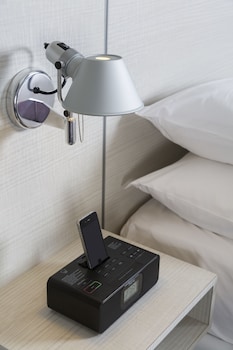 Superior Room, 2 Queen Beds (Sépia Confort Plus)