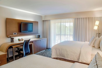 Room, 2 Queen Beds (Mobility/Hearing Accessible, Tub)