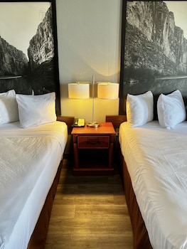 Standard Room, 2 Queen Beds