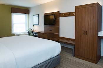 Standard Room, 1 King Bed (Leisure)