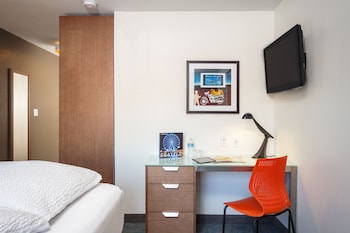 Traditional Room, 1 Queen Bed